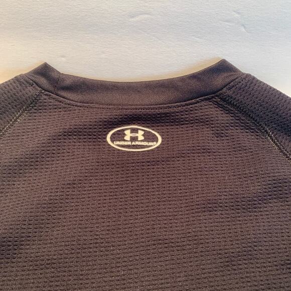 UNDER ARMOUR Boy's All-Season Gear Black Long Sleeve Shirt - Size: 4 - Picture 5 of 7